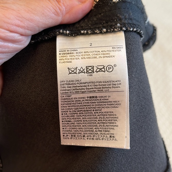 Banana Republic sleeveless Diamond Jaquard dress - Picture 8 of 10